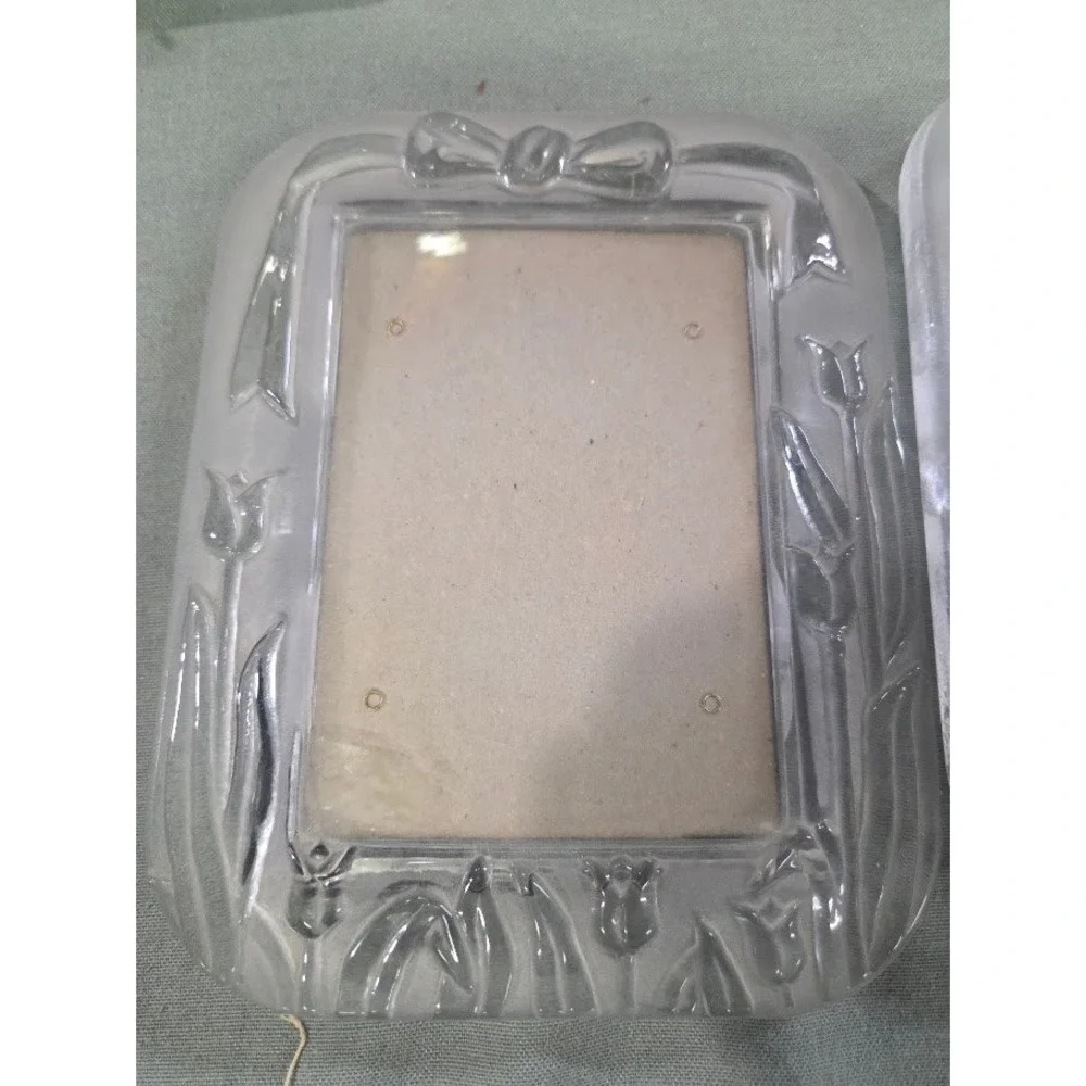 Vintage Frosted Clear Glass Picture Frame Tulip Floral Bow Relief 5x7 6x7.5